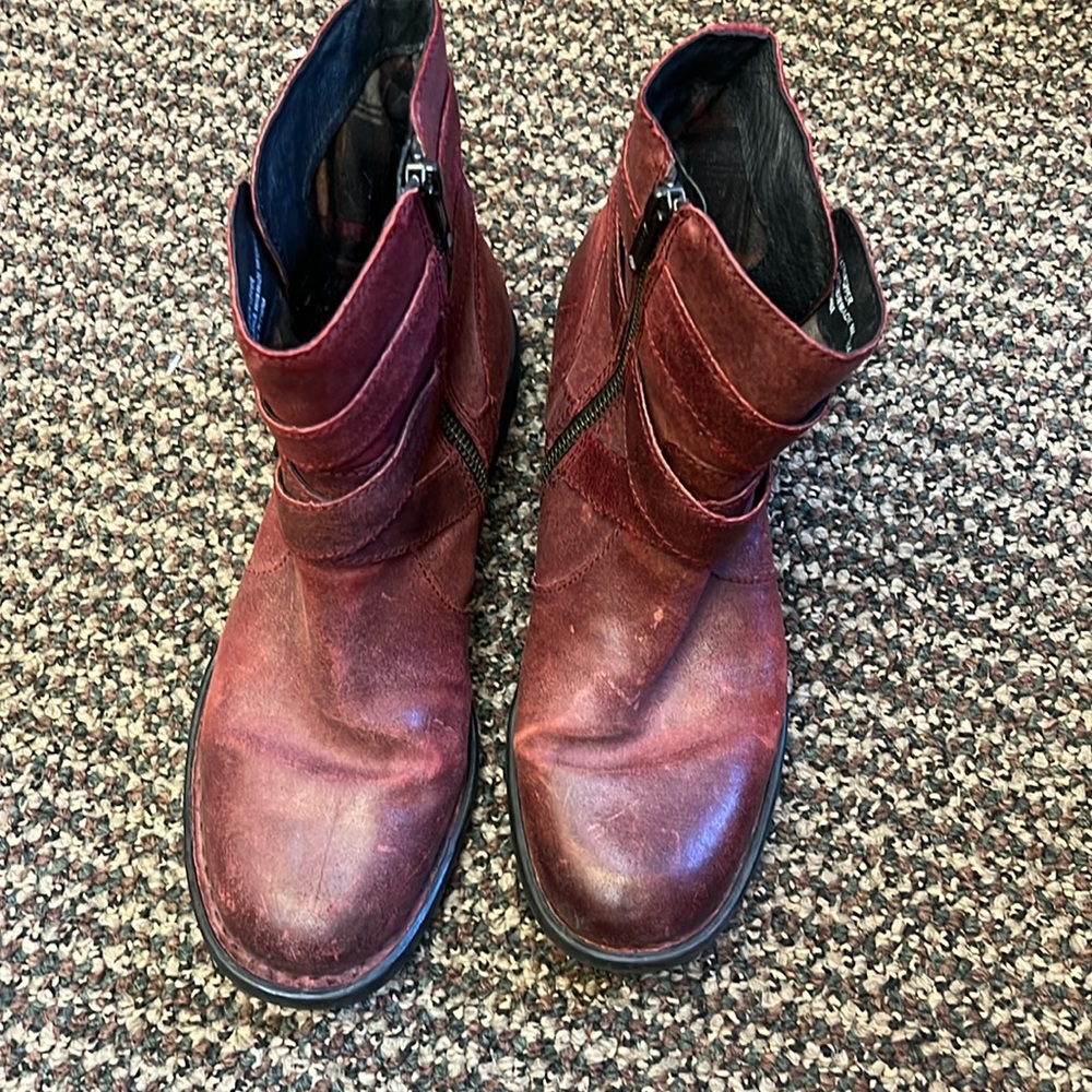 Born Boots Size 6.5